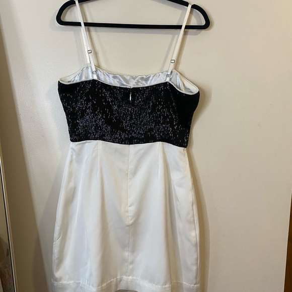 Ramy Brook Ariel Dress Black and Cream Mini beaded Evening Dress  size 10 - Picture 9 of 12